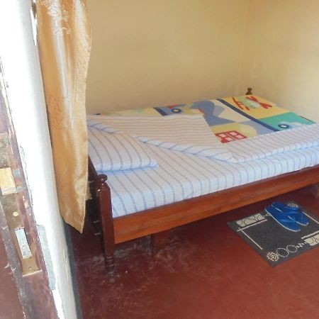 Gloria Motel Cyangugu Экстерьер фото