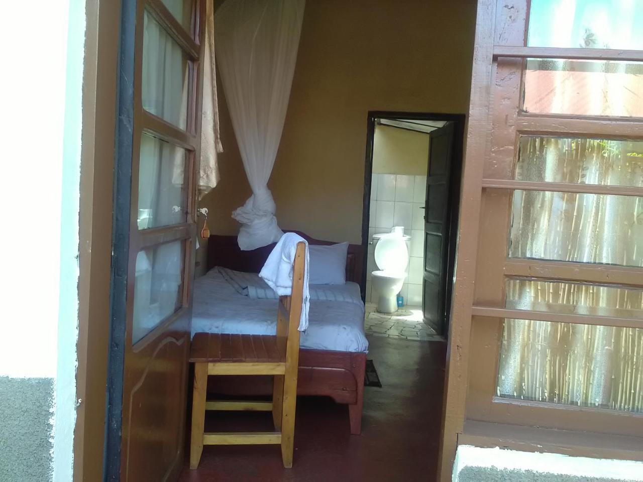 Gloria Motel Cyangugu Экстерьер фото