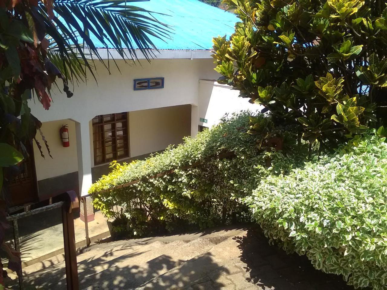 Gloria Motel Cyangugu Экстерьер фото