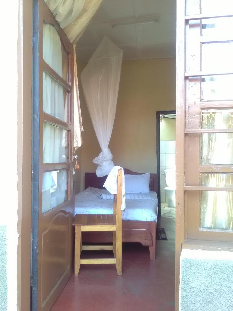Gloria Motel Cyangugu Экстерьер фото