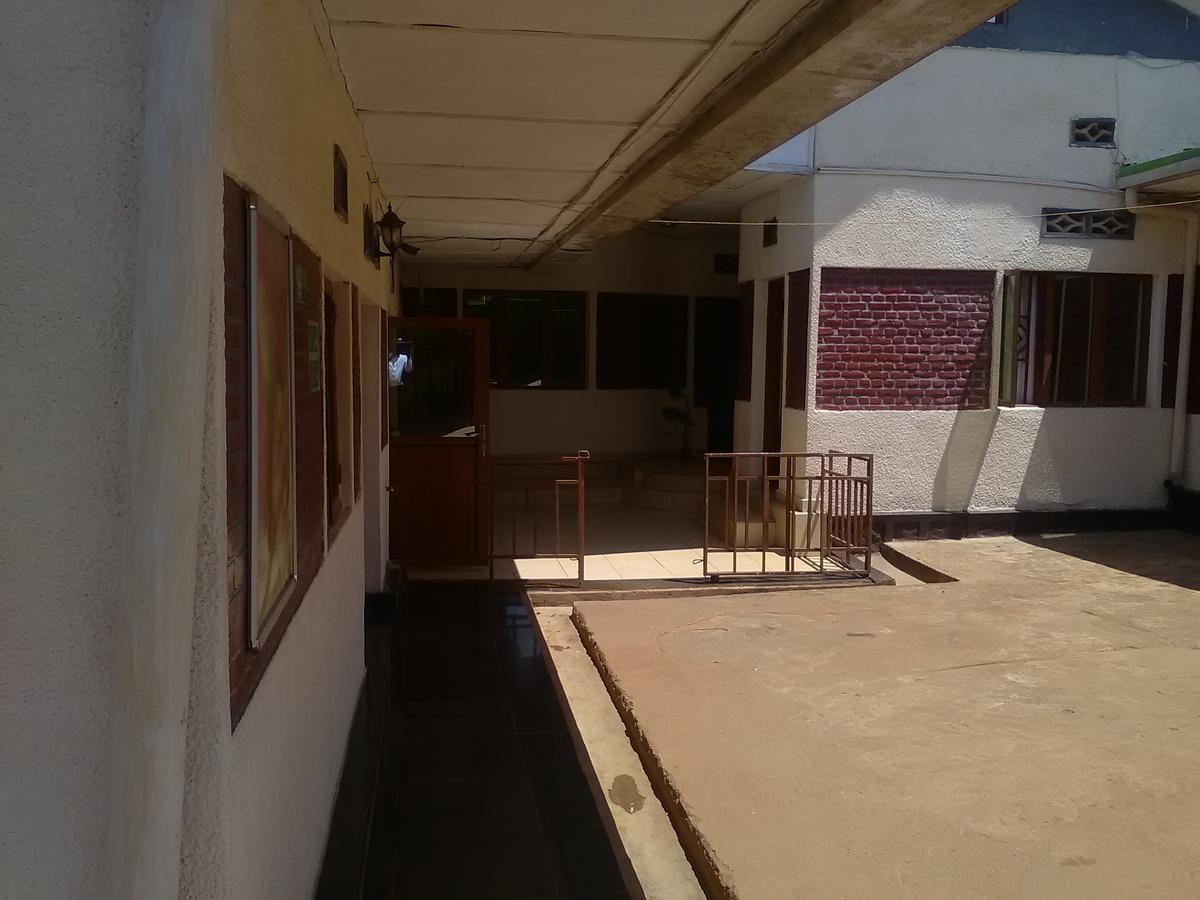 Gloria Motel Cyangugu Экстерьер фото