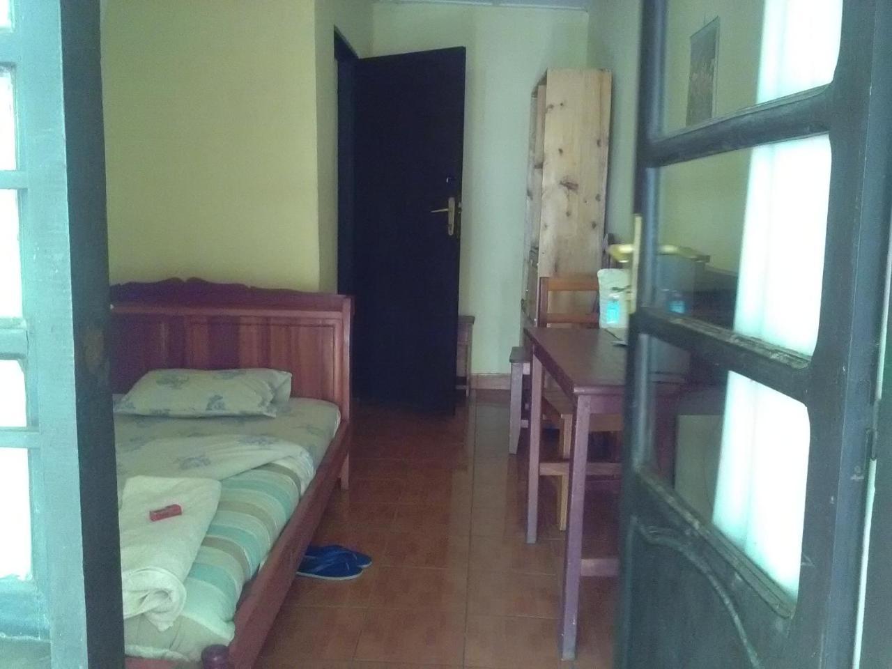 Gloria Motel Cyangugu Экстерьер фото