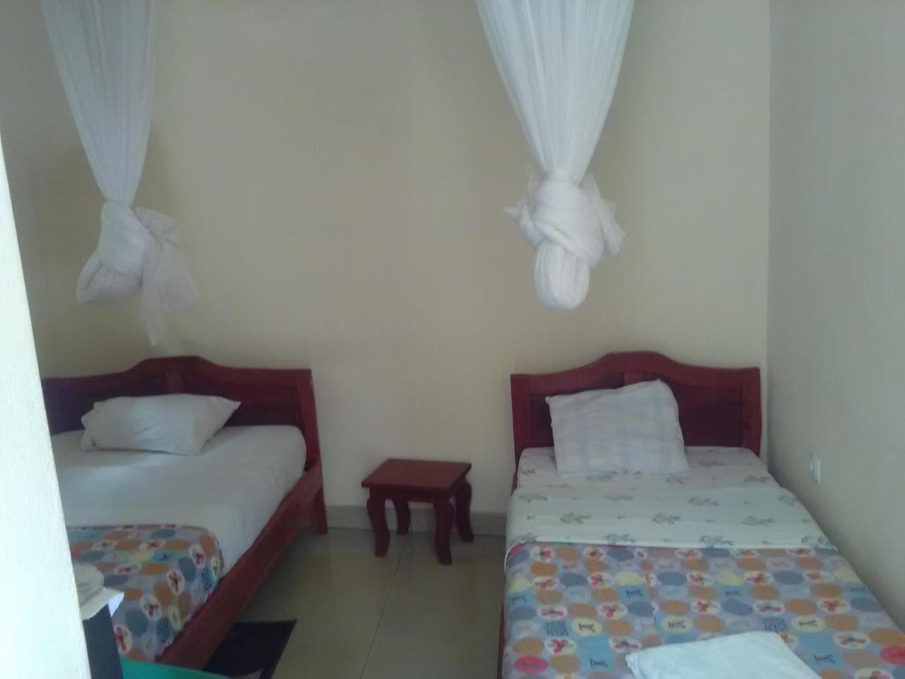 Gloria Motel Cyangugu Экстерьер фото