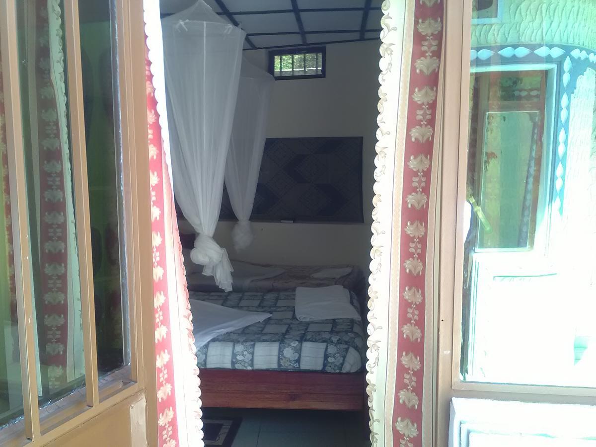 Gloria Motel Cyangugu Экстерьер фото